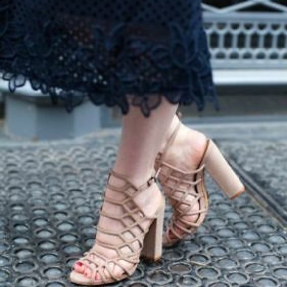 NWOT Schutz Jaden Sandal Neutral -- 8 size - Picture 6 of 7